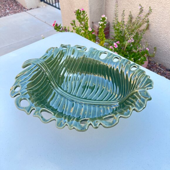 New Pier 1 Imports Green Palm Leaf Shaped Bowl Dish Stoneware Tropical - Picture 5 of 7